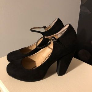 Black high chunk heels